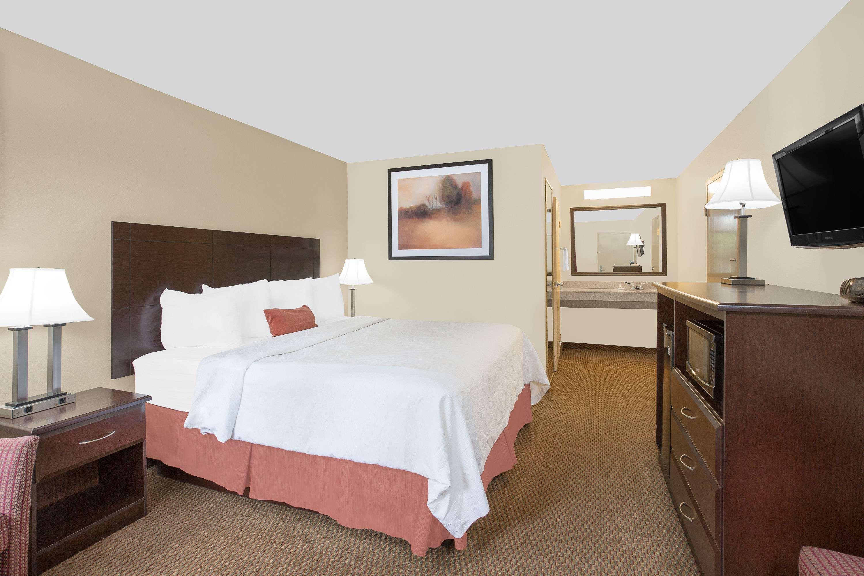 Baymont By Wyndham