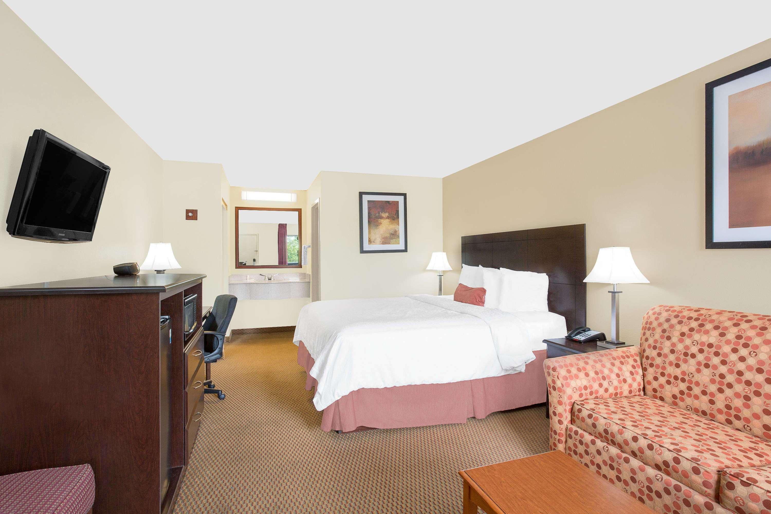 Baymont By Wyndham