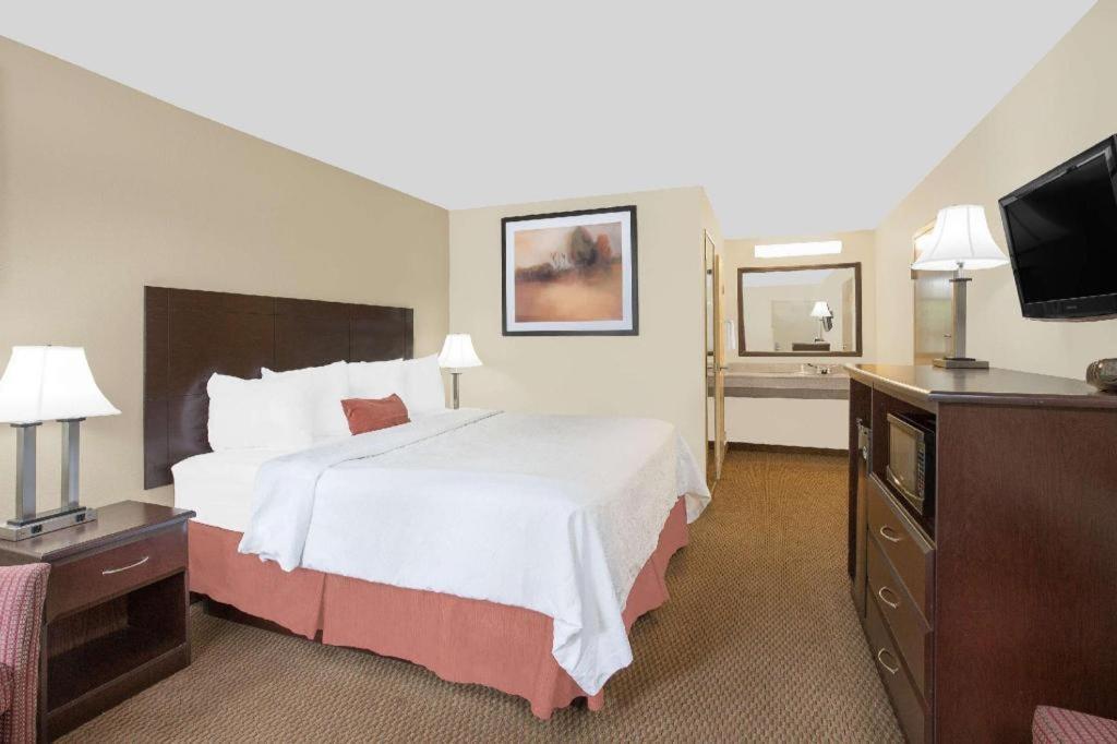 Hotel Baymont By Wyndham