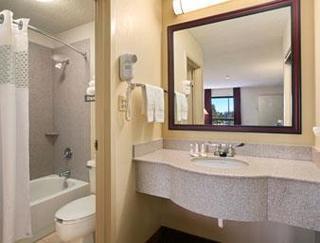 Hotel Baymont By Wyndham Greenville